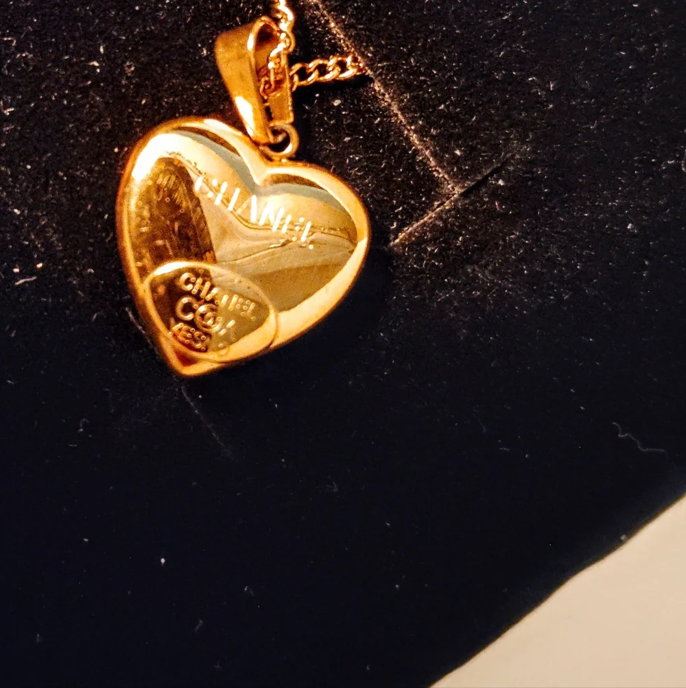 💎🖤LUXURY BLACK+GOLD c's Necklace💎 - Picture 2 of 4